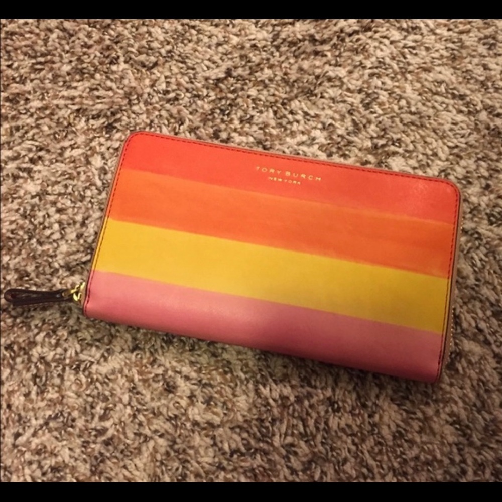 Tory Burch Block-T wallet.